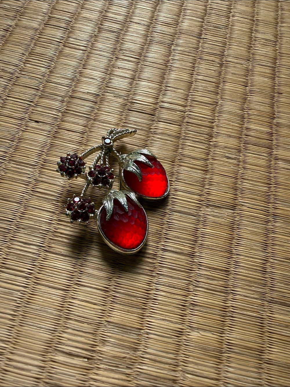 Sarah Coventry Red Strawberry Cluster Brooch Pin